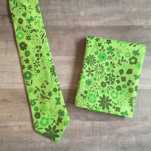 Skinny Tie-Free Shipping-Men&#39;s Skinny Tie-Skinny Tie for Men-Floral Necktie-Green Floral-Green Necktie-Floral Tie-Necktie-Suit and Tie
