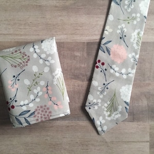 Skinny Tie-Free Shipping-Men&#39;s Skinny Tie-Skinny Tie for Men-Floral Necktie-Dove Gray-Floral Tie-Gray Necktie-Necktie-Suit and Tie