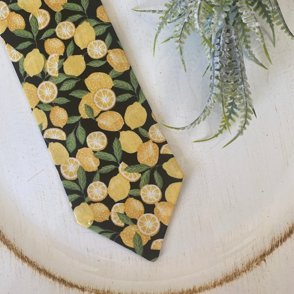 Lemon Tie-Lemon Necktie-Lemon Print-Free Shipping-Lemons-Lemon Ties-Tie and Pocket Square-Lemon Accessories