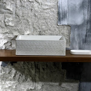 Morphi Concrete Bathroom Sink / Sculpted vessel