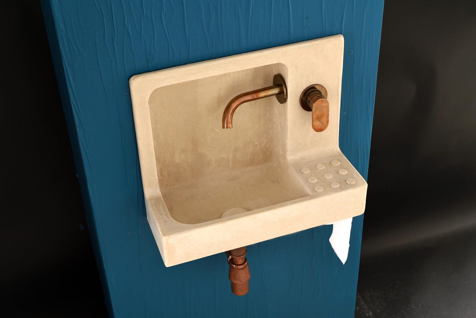 Photo inspiration: Visual Reference: Handcrafted Concrete Sink Urban Wall Mounted Backsplash Barbican