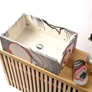 Large hand-painted washbasin / Colored countertop basin