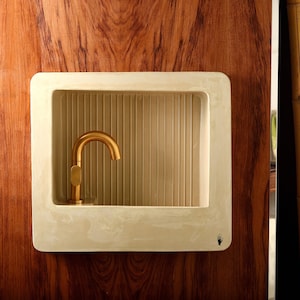 Tiranti Ivory betonnen wastafel – Wandgemonteerde wastafel met verborgen leidingen – Handgemaakte architectonische badkamerwastafel – Moderne wastafel voor de toiletruimte