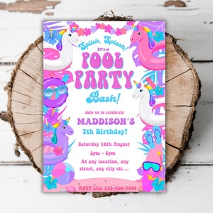 Könnte beinhalten: Eine rosa-blaue Poolparty-Einladung mit Einhorn-Motiv. Es ist eine Poolparty! Feiert mit uns Maddisons 7. Geburtstag! Samstag, 18. August, 14:00 - 17:00 Uhr. An jedem Ort, jeder Straße, jeder Stadt usw... RSVP Lisa 123-456-7890