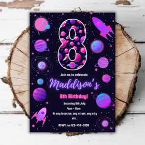 印刷可能な光る宇宙ピンクの誕生日パーティー招待状ネオン宇宙編集可能なテンプレート女の子8歳の誕生日宇宙回転エイトエバイトA3