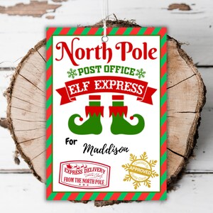 Etiqueta de regreso de elfo imprimible Etiqueta de regalo de elfo navideño editable Etiqueta de saludo de tu elfo Etiqueta de llegada de elfo Plantilla de etiqueta personalizada del Polo Norte