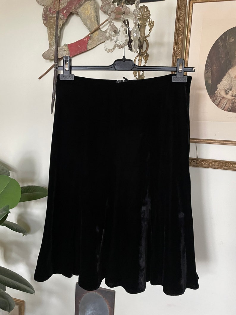 Elegant and beautiful Black silk velvet skirt size M image 7