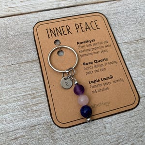 Llavero de cristal, paz interior, llavero personalizado de piedra preciosa natural, dije inicial, accesorios para coche y bolso, personalizado, regalo significativo, calma. imagen 2