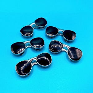 Large Sunglasses Charm Pendants - Large Black Enamel Sunglasses - Beach Findings - Sunglasses Charms - Eyewear Charms (SPM206P21)