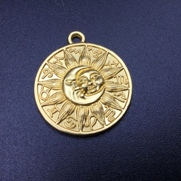 5 pc Pkg Sun Moon Face Charm Pendants - Bulk Sun Moon Charms - Mayan Sun Pendants - Sun Face Charms - Pendant Medallion (SP0110001)