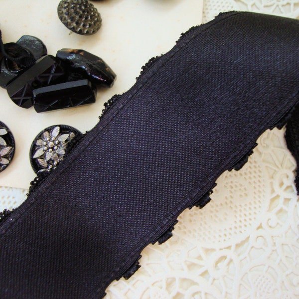 2 Yards - Black Ribbon with Picot Scalloped Edges