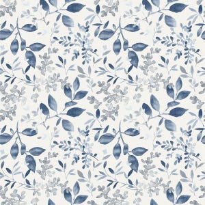 Op de afbeelding: Een naadloos patroon met blauwe en grijze aquarelbladeren en takken op een witte achtergrond.