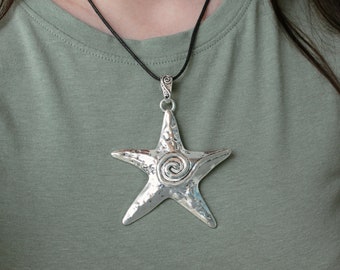 Swirl star y2k necklace, whimsigothic chunky swirly star choker, puffy 90s big large statement starfish charm necklace