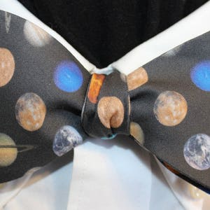 THE PLANETS Bow Tie: Handmade from organic cotton sateen, for the well-dressed. Planets in the Cosmos-NASA photos on a dark background
