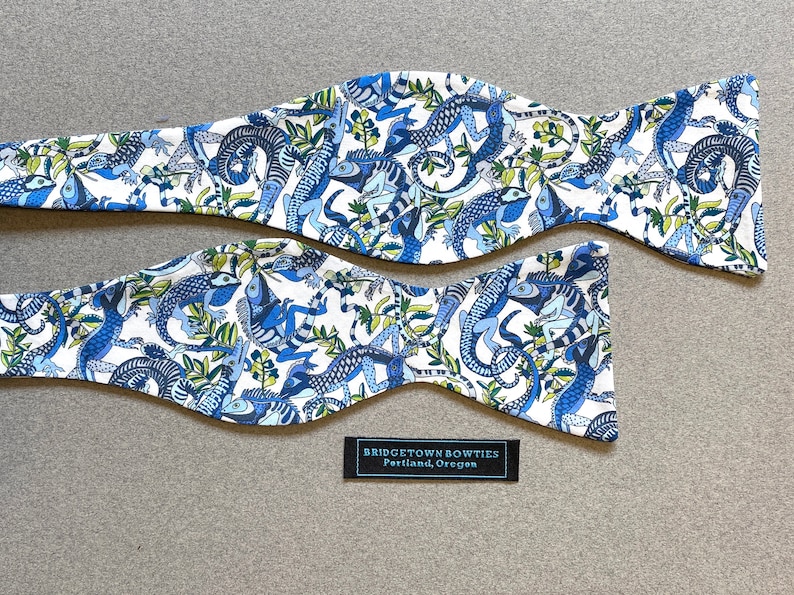 handmade Blue and green lizards on white background! self tie LEAPIN/' LIZARDS Bow Tie: Liberty of London cotton for the well-dressed