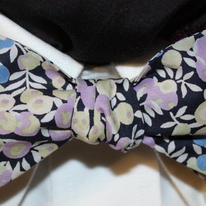 NIGHT BERRIES: Liberty of London Cotton patterned Bow Tie, for the well-dressed, handmade with love; pastel