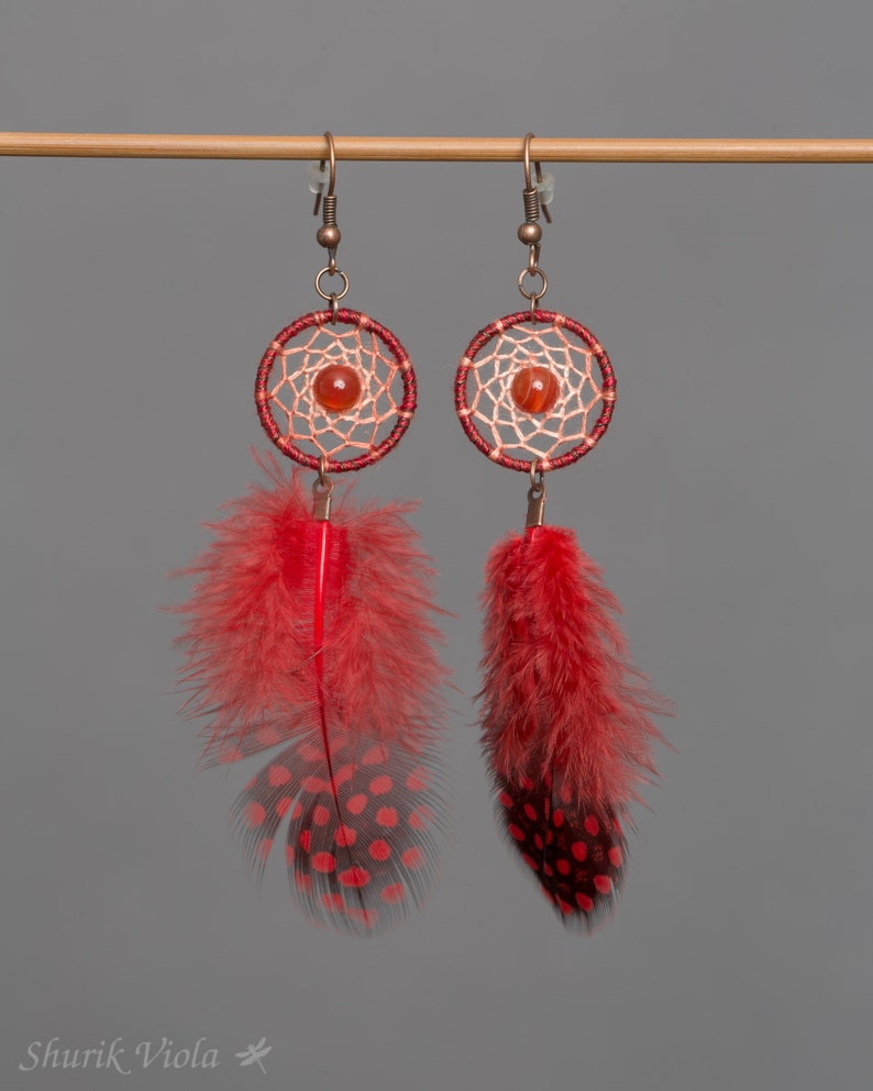 Boucles D'oreilles Chandelier Attrape-rêves En Or Jaune - Motif Plumes, Longueur 32 Mm, Arrière Fil De Fer