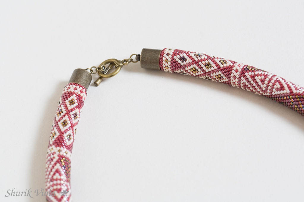 Collier Ethnique Ras Du Cou En Perles De Rocaille Noir, Blanc Et Gris - Neuf Avec étiquettes