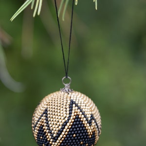 Boule de Noël en perles de rocaille image 2