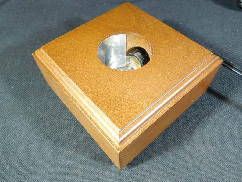A Brown Top Quality SQUARE Display Stand With a LIGHTED Base!