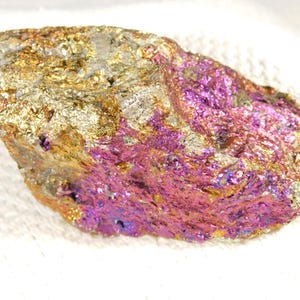 Larger! Bright IRIDESCENT Peacock Copper Chalcopyrite / Peacock Ore Mexico 284gr