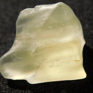 Light YELLOW! Libyan Desert Glass 100% Natural From Egypt 8.3gr