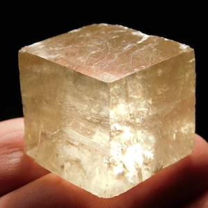 Translucent Iceland Spar Calcite Crystal With Double Refraction! 37.9gr
