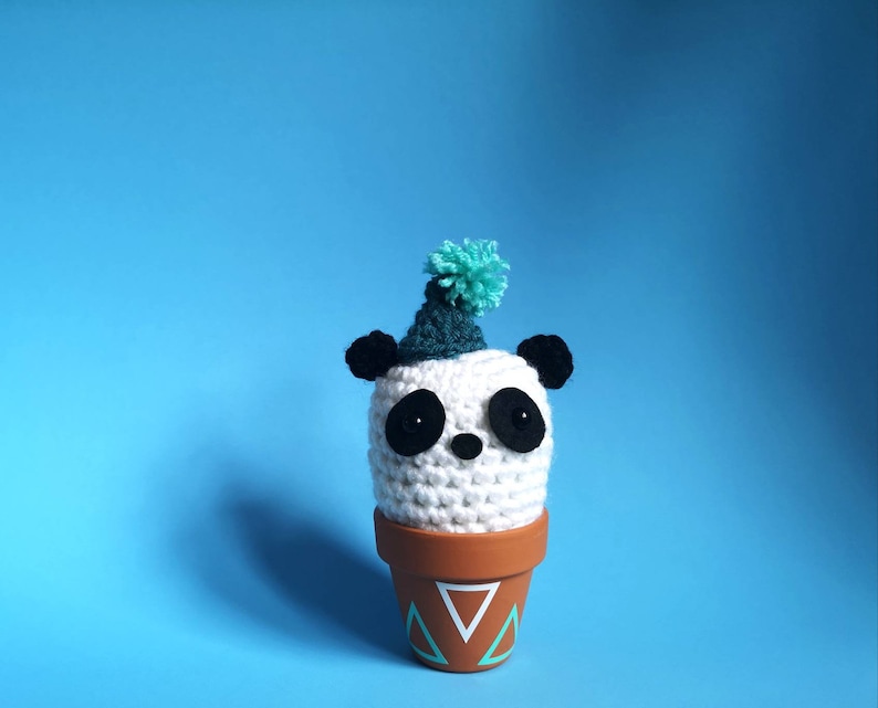office gift Crochet panda desk ornament animal decoration kawaii panda cute panda panda ornament