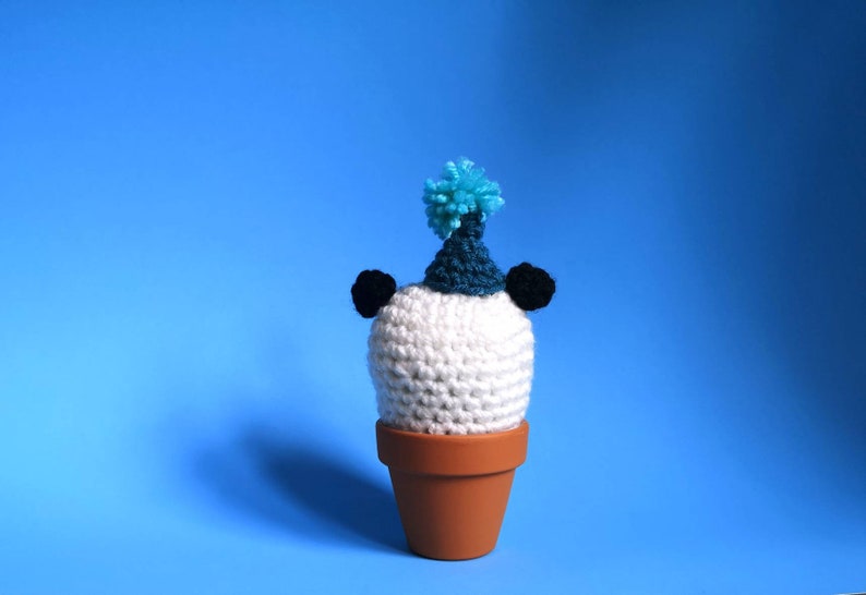 office gift Crochet panda desk ornament animal decoration kawaii panda cute panda panda ornament