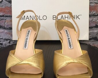 MANOLO BLAHNIK Listony リストニー　(gold) Manolo Blahnik celebrates its 50th anniversary with a