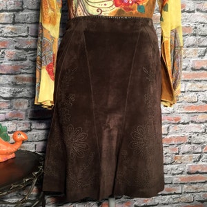 Vintage Chocolate Suede Leather Embroidered Womens Skirt Size 8 image 1