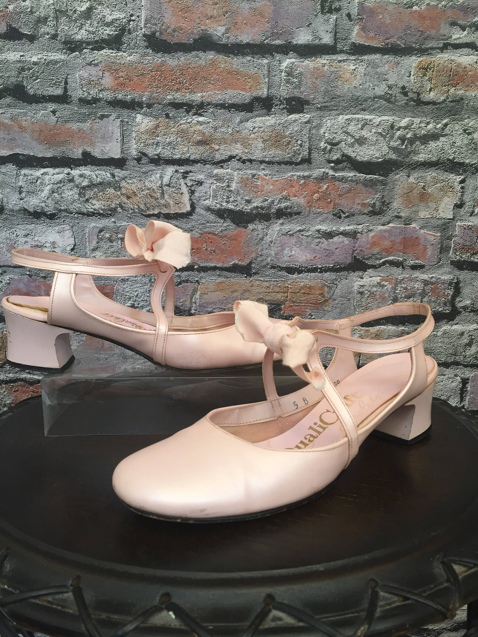 vintage 1970's ballet pink round toe stack heel sling back mary jane's size 5