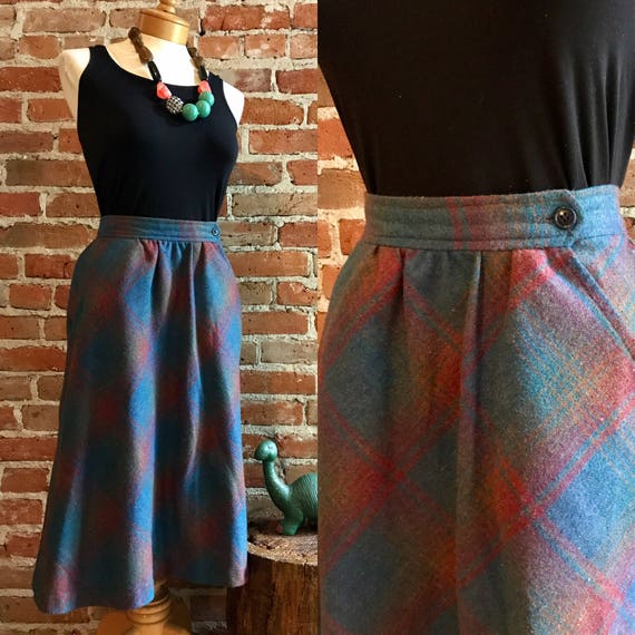 Vintage 1970's Preppy Plaid A-line Wool Skirt, Si… - image 1