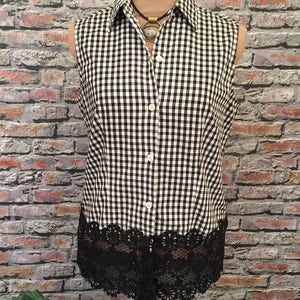 Cotton Black And White Gingham Blouse With Vintage Black Lace Hem   Size 12