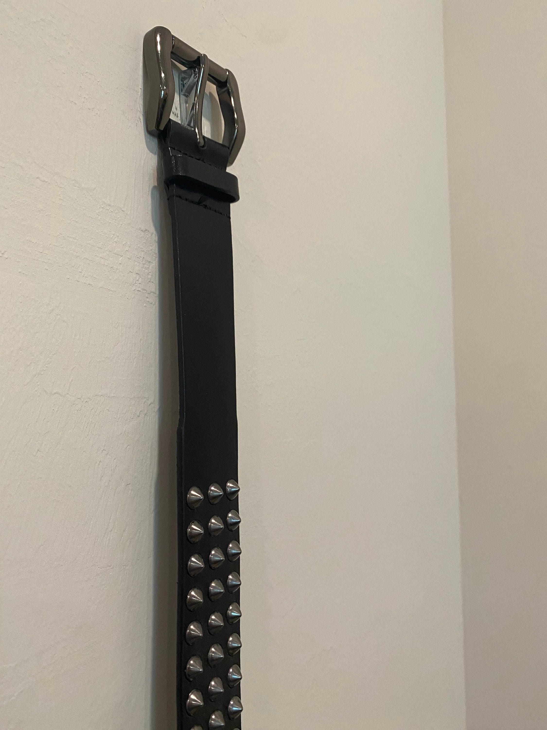 小物 BURBERRY BLACK LABEL studs belt archive Vintage Burberry Studded Black Leather Belt, Gun Metal