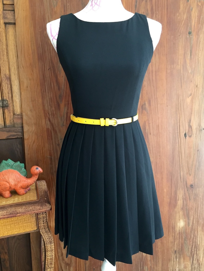 Women's Vintage/RETRO 1980's Short Black and Pleated Dress, Made in USA, LBD image 2