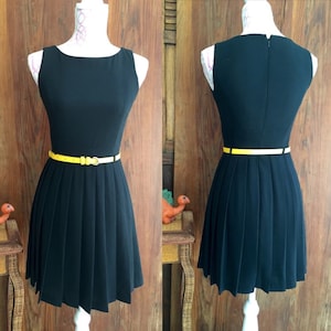 Women's Vintage/RETRO 1980's Short Black and Pleated Dress, Made in USA, LBD