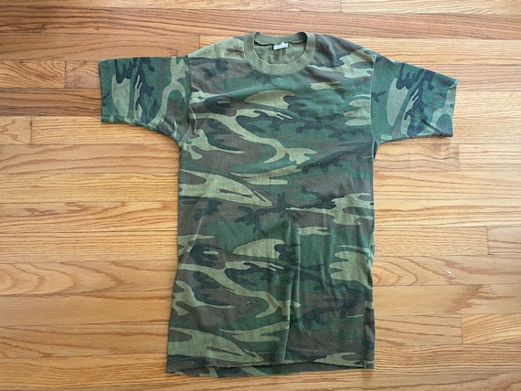 Vintage Camo Army Tee. Unisex S