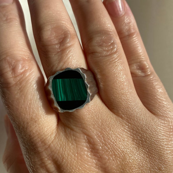 Malachite Inlay Vintage Sterling Silver  Wavy Signet style Ring. Size 13 Taxco Mexico 925