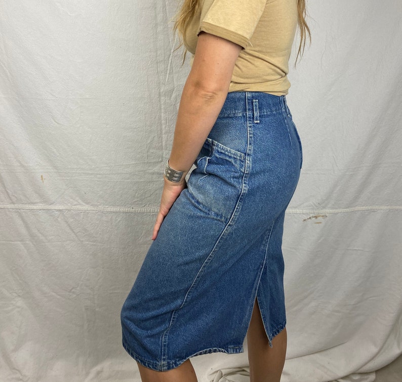 32\u201d Waist Faded Medium Wash High Waisted Denim Skirt.