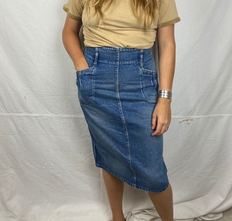 32\u201d Waist Faded Medium Wash High Waisted Denim Skirt.