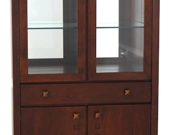 73802: STICKLEY Cherry Highlands Display China Cabinet