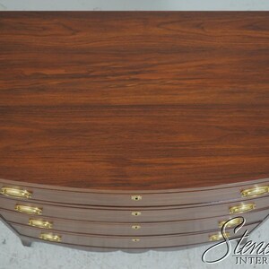 L69505: HENKEL HARRIS Walnut Bow Front Chest Dresser 画像 5