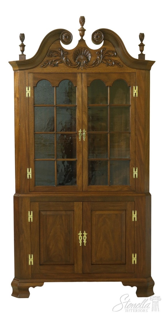 53817EC HENKEL HARRIS Connoisseur French Mahogany Welford Corner