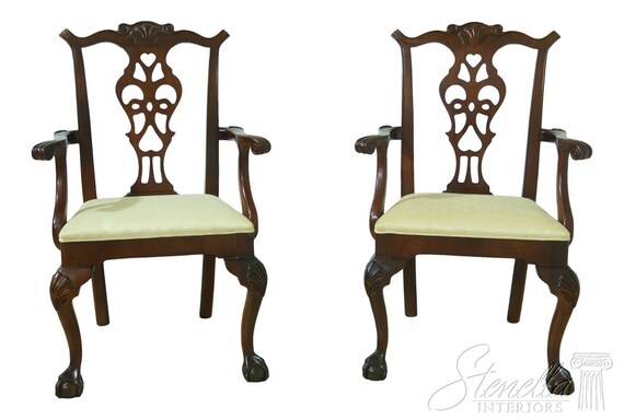 Clawfoot armchair deals