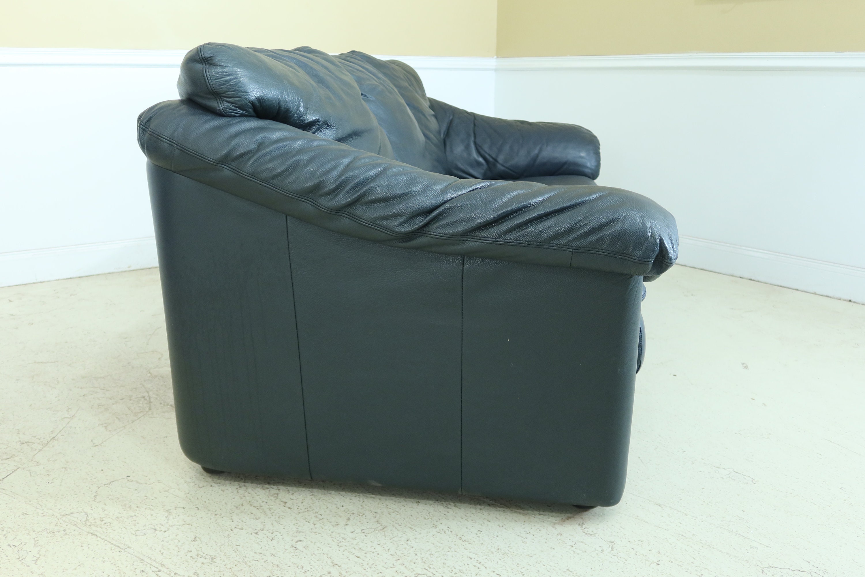 F50932EC/33EC Dark Hunter Green Leather Sofa & Loveseat Etsy