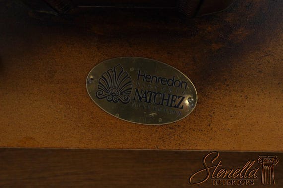 henredon natchez ヘンレドン　アンティーク　家具 Lot - Henredon Natchez Collection console table sideboard