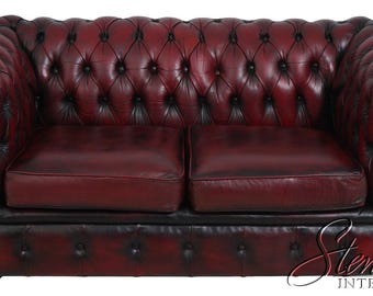 L73985: Chesterfield Tufted Leather English Loveseat