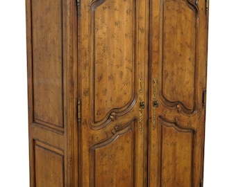 61490EC: HENREDON French Louis XV Style 2 Door Armoire