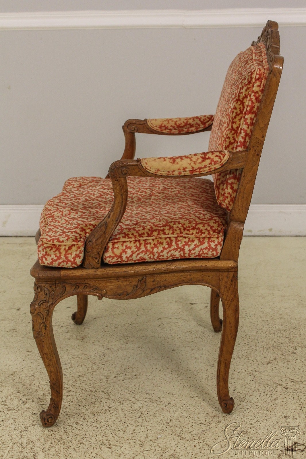 1958 エリザベス ロッキングチェア　ルイ15世 花柄 フット付 エリザベスチェア Elizabeth Chair世界一美しい椅子｜offesso